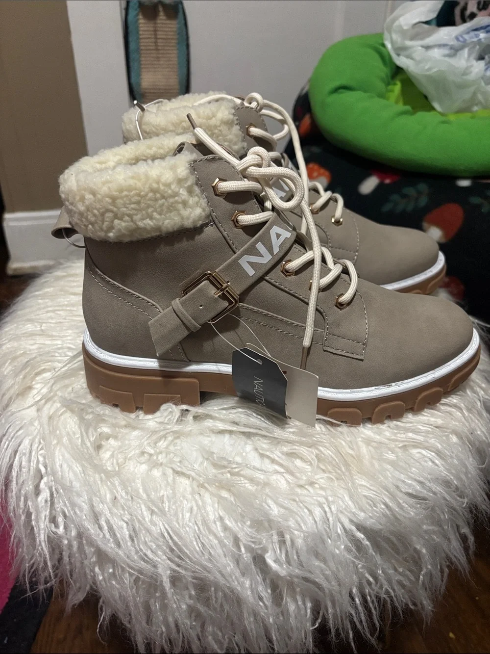 Nautica NWT Taupe Sherpa-Trim Lace-Up Boots